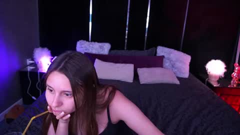 tinynataliee online show from 06-21-26, 06:54