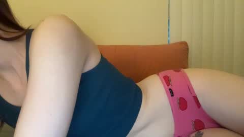 Tia online show from 03-08-25, 02:01