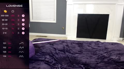 Snapshot of tinyvixxen chatting on 01-09-25, 03:15 V - Read the bio please thanks. online show from 01-09-25, 03:15