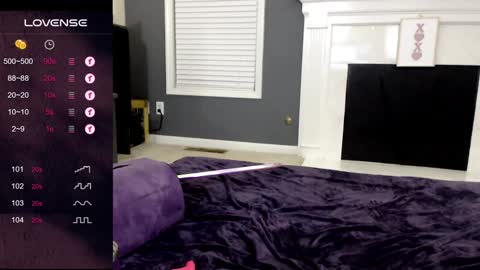 Snapshot of tinyvixxen chatting on 01-13-25, 12:51 V - Read the bio please thanks. online show from 01-13-25, 12:51