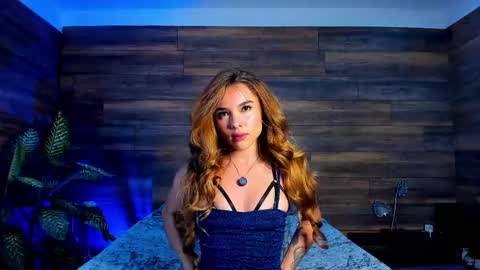 Snapshot of tinyw0nder chatting on 10-15-25, 09:59 Instagram tinyw0nder online show from 10-15-25, 09:59