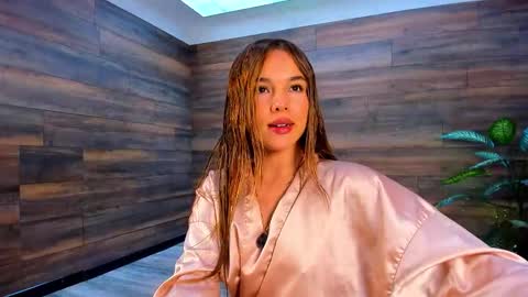 Snapshot of tinyw0nder chatting on 01-08-26, 04:09 Instagram tinyw0nder online show from 01-08-26, 04:09