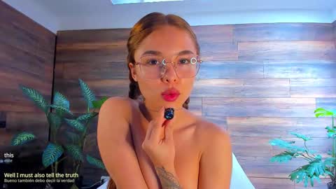 Snapshot of tinyw0nder chatting on 02-27-26, 05:24 Instagram tinyw0nder online show from 02-27-26, 05:24