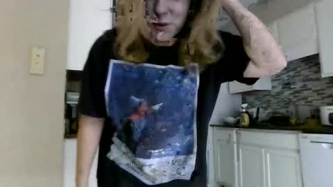 Snapshot of tinywithtiddies chatting on 09-11-25, 01:44 tinywithtiddies online show from 09-11-25, 01:44