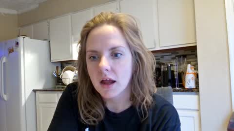 Snapshot of tinywithtiddies chatting on 10-11-25, 01:42 tinywithtiddies online show from 10-11-25, 01:42