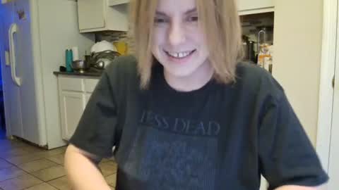 Snapshot of tinywithtiddies chatting on 10-28-25, 12:41 tinywithtiddies online show from 10-28-25, 12:41