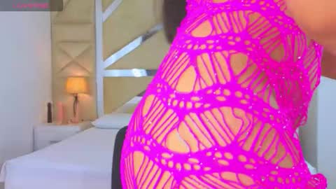 Snapshot of tiphani_walker_ chatting on 11-02-25, 10:56 Tiphani Walker online show from 11-02-25, 10:56