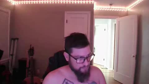 Snapshot of tippertonight chatting on 11-16-25, 06:52 tippertonight online show from 11-16-25, 06:52