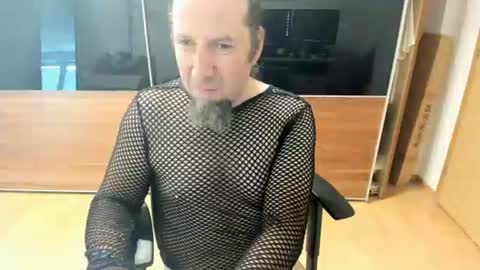 Tirolerboy27 online show from 06-25-26, 12:09
