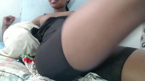 Snapshot of tisha_amore chatting on 03-11-25, 01:56 Amore online show from 03-11-25, 01:56