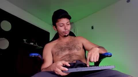 Snapshot of titobell10 chatting on 06-29-26, 07:36 titobell10 online show from 06-29-26, 07:36