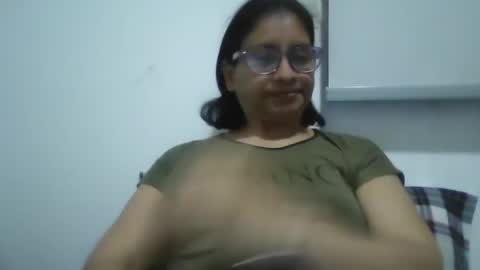 Ester online show from 09-28-25, 10:59