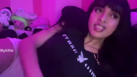 Snapshot of tittykittie chatting on 04-16-26, 10:34 HOTTIE4U online show from 04-16-26, 10:34