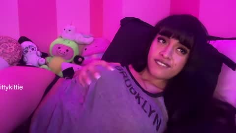 Snapshot of tittykittie chatting on 04-18-26, 11:16 HOTTIE4U online show from 04-18-26, 11:16