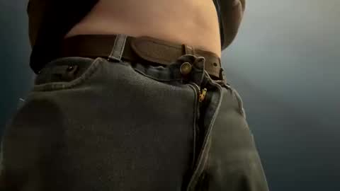 Snapshot of tittyzandbeer chatting on 02-03-25, 07:21 tittyzandbeer online show from 02-03-25, 07:21