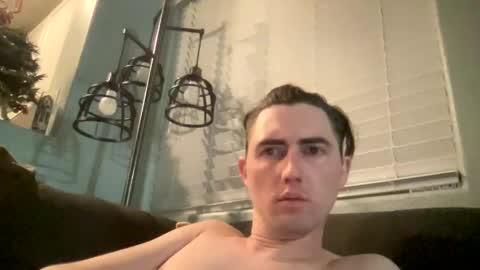 Snapshot of tlayne410 chatting on 11-09-25, 09:07 tlayne410 online show from 11-09-25, 09:07