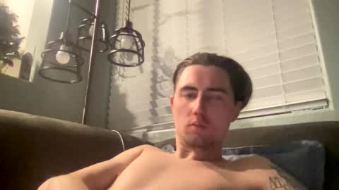 Snapshot of tlayne410 chatting on 11-25-25, 09:20 tlayne410 online show from 11-25-25, 09:20