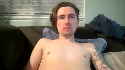 Snapshot of tlayne410 chatting on 12-23-25, 09:51 tlayne410 online show from 12-23-25, 09:51