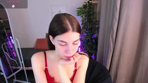 2 GMT Mo Tu We Th Fr 10am-4am online show from 11-11-25, 12:54