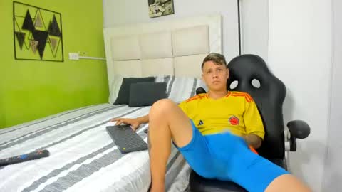 TOBBY online show from 07-08-26, 01:21
