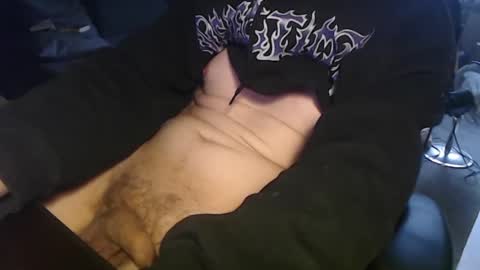 Snapshot of tobiasba chatting on 03-13-26, 01:07 tobiasba online show from 03-13-26, 01:07