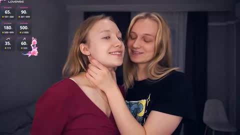 Snapshot of tobicovitt chatting on 10-16-25, 06:47 Mary online show from 10-16-25, 06:47