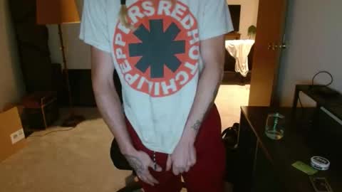 Snapshot of tobyson707 chatting on 10-29-25, 04:59 tobyson707 online show from 10-29-25, 04:59