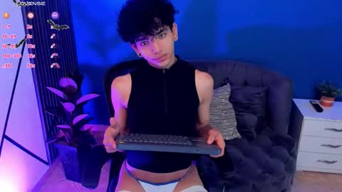 Snapshot of todoroki_g chatting on 10-25-25, 12:02 todoroki_g online show from 10-25-25, 12:02