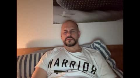 zurichcouple online show from 02-19-25, 12:46