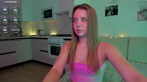 Liza online show from 01-12-26, 04:34