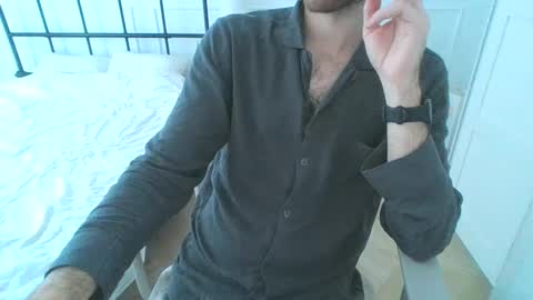 Snapshot of toja112 chatting on 12-19-24, 09:40 Martin online show from 12-19-24, 09:40