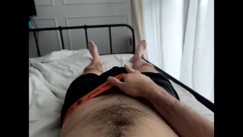 Snapshot of toja112 chatting on 12-30-24, 02:40 Martin online show from 12-30-24, 02:40