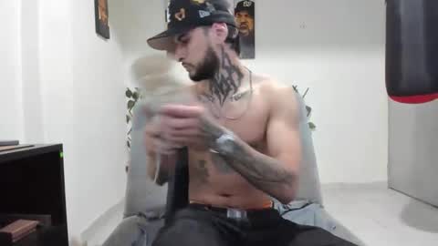 Snapshot of tokio_master chatting on 11-03-25, 03:52 Tokyo Master online show from 11-03-25, 03:52