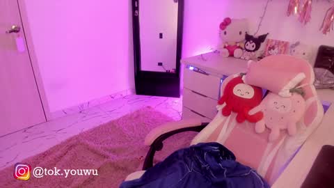 Snapshot of toky222 chatting on 01-17-25, 03:00 Tokyo online show from 01-17-25, 03:00