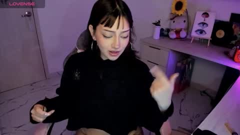 Snapshot of toky222 chatting on 11-15-25, 02:53 Tokyo online show from 11-15-25, 02:53