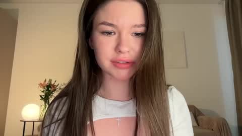 Snapshot of tokyo_blomm chatting on 06-01-26, 03:36 Alice Alice - online show from 06-01-26, 03:36