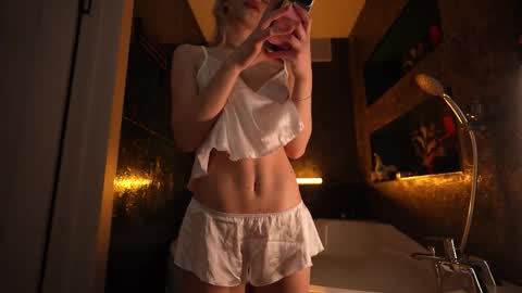 Snapshot of tollysage chatting on 11-06-25, 08:21 Sage. TG channel online show from 11-06-25, 08:21