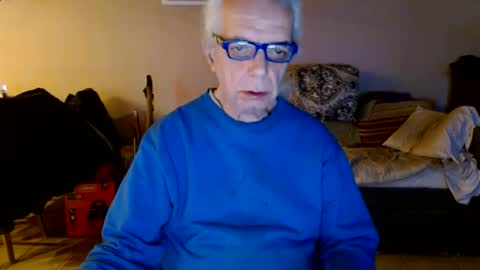 tom112292014 online show from 02-10-25, 01:33