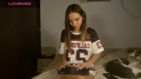 Flor online show from 06-13-26, 04:54