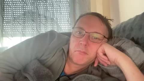 Snapshot of tom6644 chatting on 03-04-26, 04:13 Tom online show from 03-04-26, 04:13