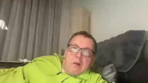 Snapshot of tom6644 chatting on 03-27-26, 07:35 Tom online show from 03-27-26, 07:35