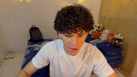 Tom Blue online show from 02-02-26, 01:54