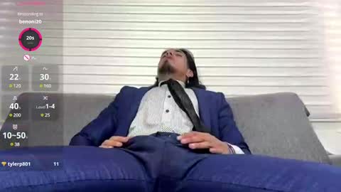 Snapshot of tom_blunt96 chatting on 12-30-24, 02:19 TOM online show from 12-30-24, 02:19