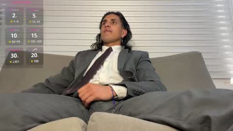 Snapshot of tom_blunt96 chatting on 01-22-25, 04:55 TOM online show from 01-22-25, 04:55