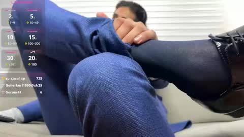 Snapshot of tom_blunt96 chatting on 02-13-25, 05:01 TOM online show from 02-13-25, 05:01