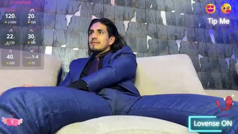 Snapshot of tom_blunt96 chatting on 02-28-25, 08:42 TOM online show from 02-28-25, 08:42