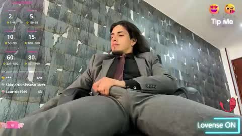 Snapshot of tom_blunt96 chatting on 03-03-25, 12:05 TOM online show from 03-03-25, 12:05