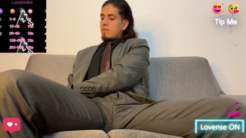 Snapshot of tom_blunt96 chatting on 09-11-25, 07:08 TOM online show from 09-11-25, 07:08