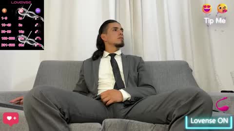 Snapshot of tom_blunt96 chatting on 11-03-25, 09:48 TOM online show from 11-03-25, 09:48