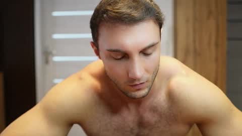 Tom online show from 09-20-25, 07:31